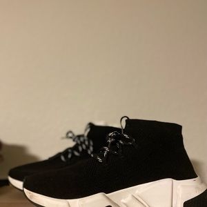 Balenciaga Tess Sneaker